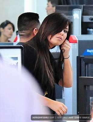 Demitzu (4) - Demi -May 6 - Departs from LAX Airport