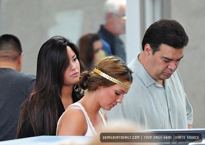 Demitzu (9) - Demi -May 6 - Departs from LAX Airport