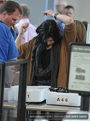 Demitzu (9) - Demi - April 15 - Departs from LAX Airport