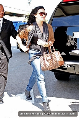 Demitzu (34) - Demi - April 15 - Departs from LAX Airport