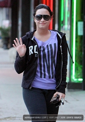 Demz (8) - Demi - April 18 - Runs errands in Los Angeles CA