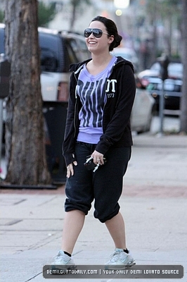 Demz (16) - Demi - April 18 - Runs errands in Los Angeles CA