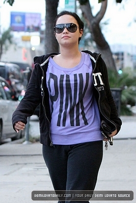 Demz (17) - Demi - April 18 - Runs errands in Los Angeles CA