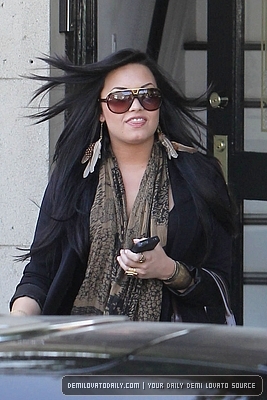 Demitzu (6) - Demi - April 21 - Visits the Nine Zero One salon and shops at Urban Outfitters in Studio City CA