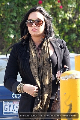 Demitzu (11) - Demi - April 21 - Visits the Nine Zero One salon and shops at Urban Outfitters in Studio City CA