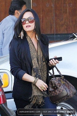 Demitzu (12) - Demi - April 21 - Visits the Nine Zero One salon and shops at Urban Outfitters in Studio City CA