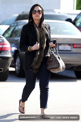 Demitzu (24) - Demi - April 21 - Visits the Nine Zero One salon and shops at Urban Outfitters in Studio City CA
