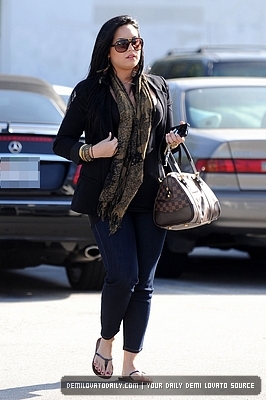 Demitzu (26) - Demi - April 21 - Visits the Nine Zero One salon and shops at Urban Outfitters in Studio City CA