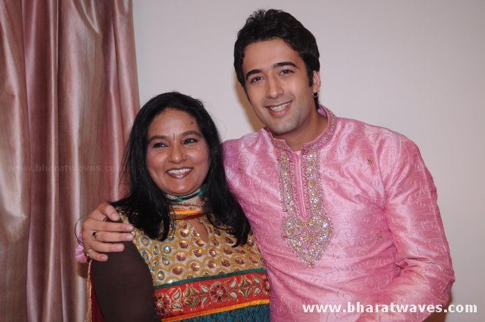 Next set in Love [50]