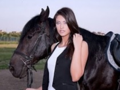 11472250_PXHWPTJTU - Antonia