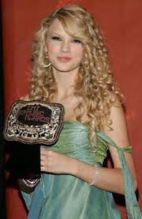 imagesCA9SU3BA - Taylor Swift