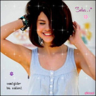 42097023_DLKBQZJRA - Selena Gomez