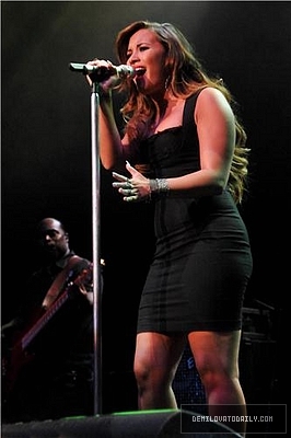 Demz (7) - Demi - August 27 - Perez Hilton 2011 One Night In Los Angeles Concert Series