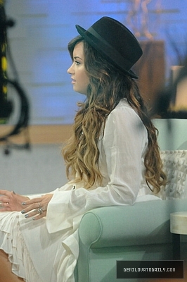 Demitzu (4) - Demi - September 19 - Good Morning America