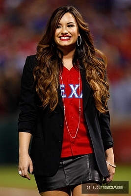 Demz - Demi - October 24 - 2011 World Series Game 5 - St Louis Cardinals v Texas