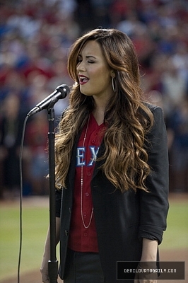 Demz (4) - Demi - October 24 - 2011 World Series Game 5 - St Louis Cardinals v Texas