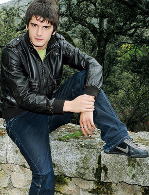 yon-gonzalez-775872l-poza - yon gonzalez