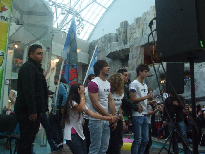 299697_132475776855652_112061412230422_115617_2056810347_n