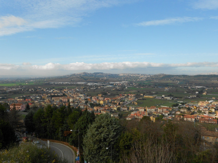 colinele marchigiane vàzute da Loreto