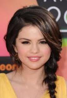 X.Selena Gomez - Clasamentul celor mai frumoase vedete disney