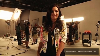 Demitzu (315) - Demi - America Next Top Model - 2010 - 15x02 Diane Von Furstenberg Outtakes - Captures