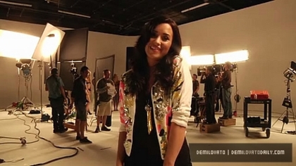 Demitzu (318) - Demi - America Next Top Model - 2010 - 15x02 Diane Von Furstenberg Outtakes - Captures