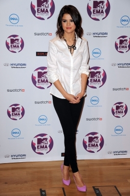 normal_049 - November 5th - MTV EMA PressCall in Belfast- Ireland