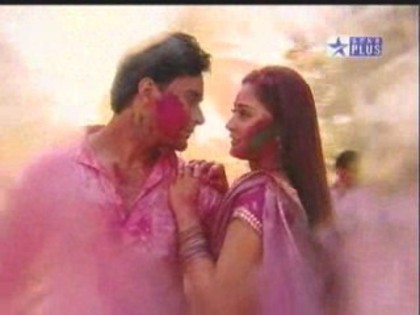 Holi in Love [43]