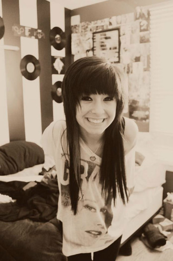 390067_281252798583988_113888165320453_779892_1651334632_n - Cristina Grimmie