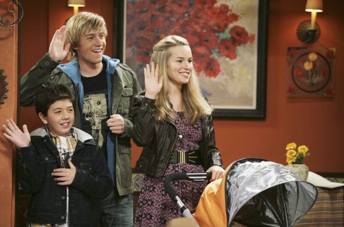 26202_377846654247_166088924247_3486177_4465913_n - Good Luck Charlie