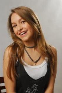 images (6) - Carla Diaz