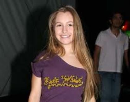 images (16) - Carla Diaz