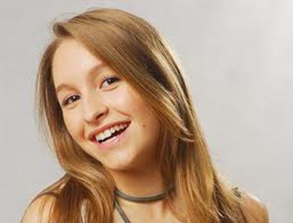 images (28) - Carla Diaz