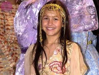 images (34) - Carla Diaz