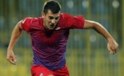 incredibil-becali-da-la-rapid-un-atacant-de-nationala-pentru-numai-50-000-euro_size4[1]