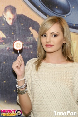 - x Alexandra Stan