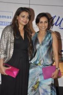 thumb_Rani Mukherjee, Vaibhavi Merchant at the Premiere of Mausam in Imax, Wadala, Mumbai on 22nd Se