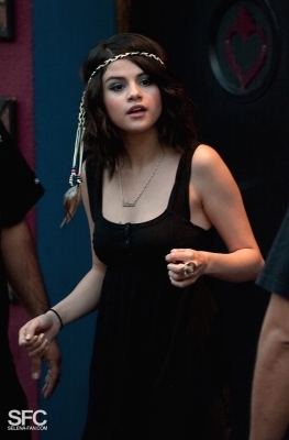 normal_005 - Leaving the House of Blues after her show in San Diego - November 15th