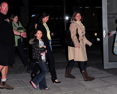 normal_selenafanhq07 - At a movie theater Canada