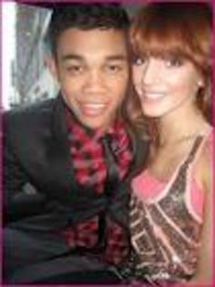  - Bella Thorne si Roshon