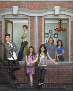 1 - Magicienii din Waverly Place