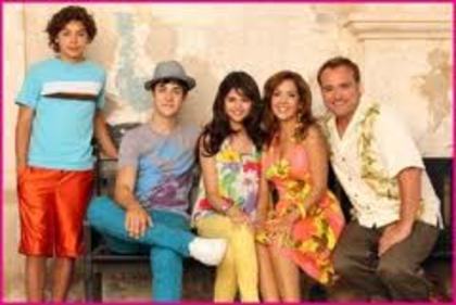 7 - Magicienii din Waverly Place