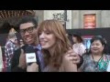  - Bella Thorne si Roshon