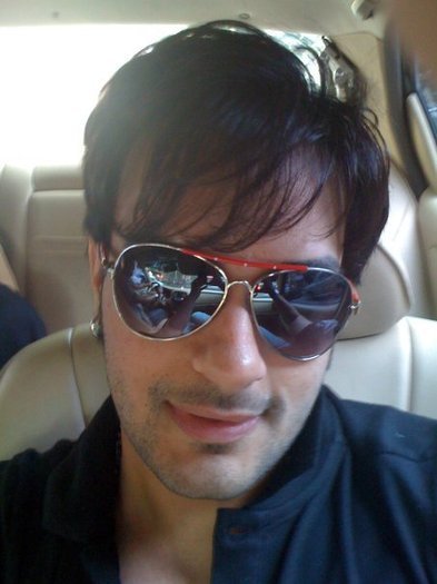 Angad Hasija in Love [25]