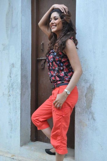 samiksha-latest-stills-24