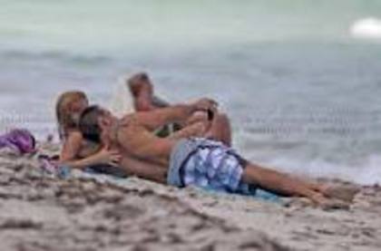 images (49) - Carlos Ponce