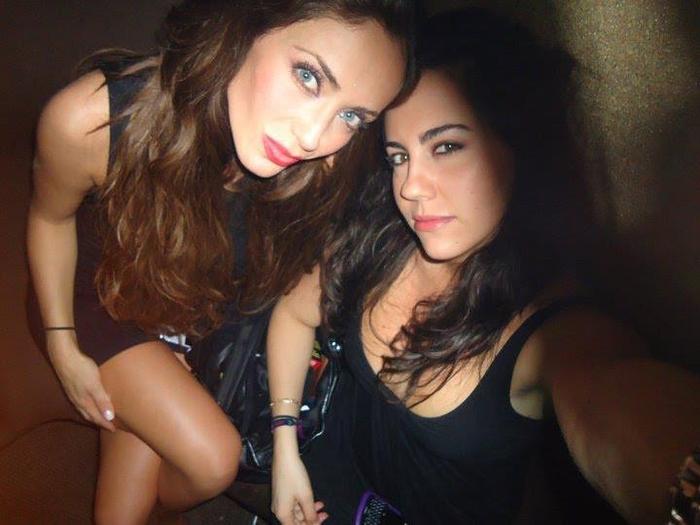 303806_189380494466955_100001850182346_482524_1217954896_n - 1-Anahi 5-1