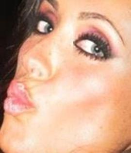 314733_191681037570234_100001850182346_489063_1081986376_n - 1-Anahi 5-1