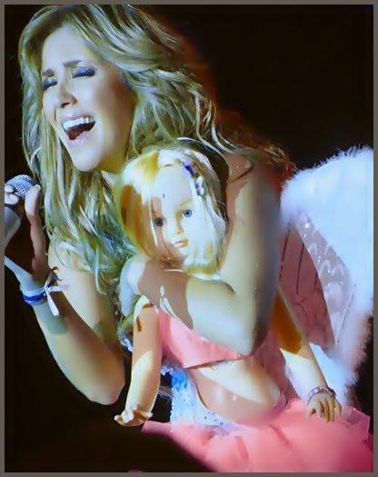 381175_190208507740376_100002536848660_380119_1644269900_n - 1-Anahi 6-1