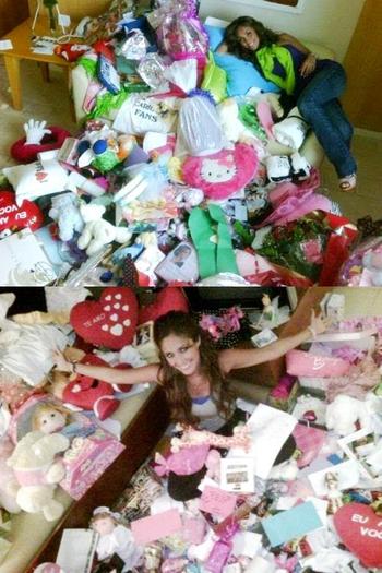 384770_192657724162121_100002536848660_385995_1313459229_n - 1-Anahi 6-1